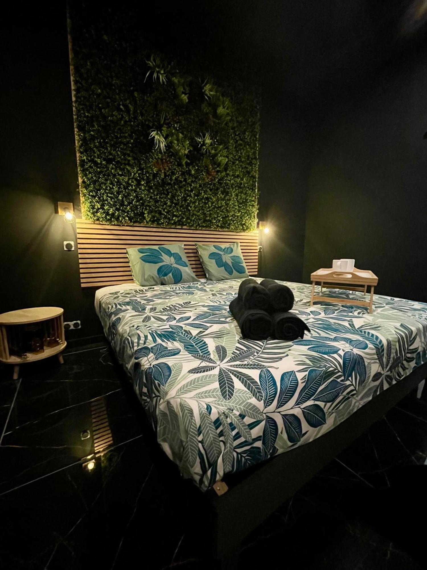 Apartment Jungle De L Hermitage